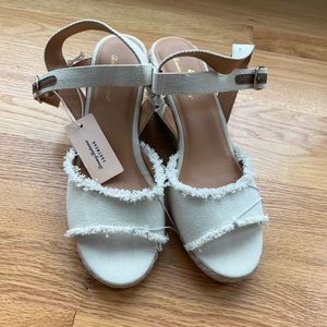 NWT Tommy Bahama Women’s Sandals size 9.5